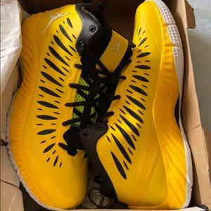 Brand new yellow jordan super.fly